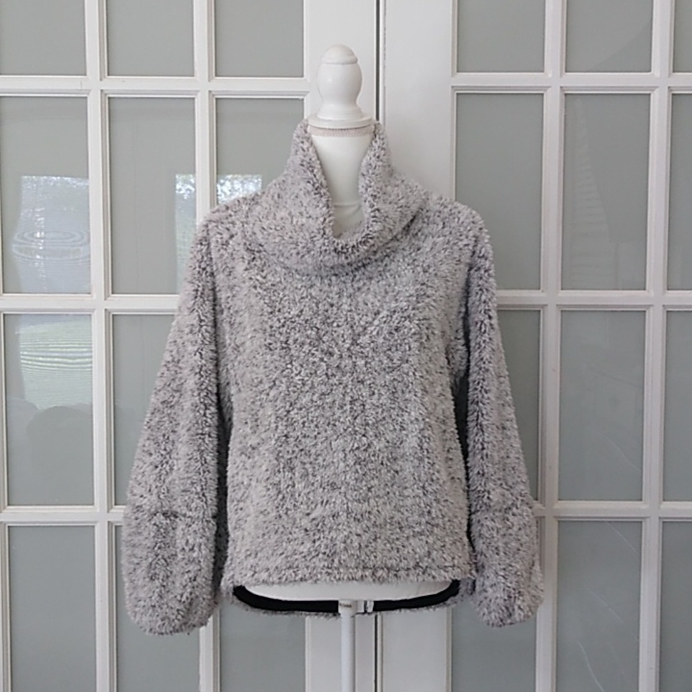 Lululemon Warmth Restore Sherpa Pullover Heathered White Size - M/L - Picture 5 of 16